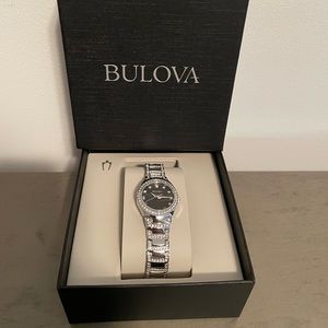 Bulova. Women’s watch. White gold.